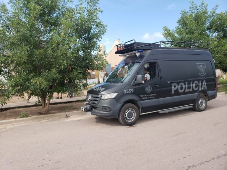 Allanamientos en barrio Federal por pelea entre jóvenes y detonaciones de arma de fuego
