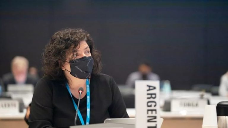 Vizzotti aseguró que seguirá la pandemia “hasta que no accedan todos los países a la vacuna”