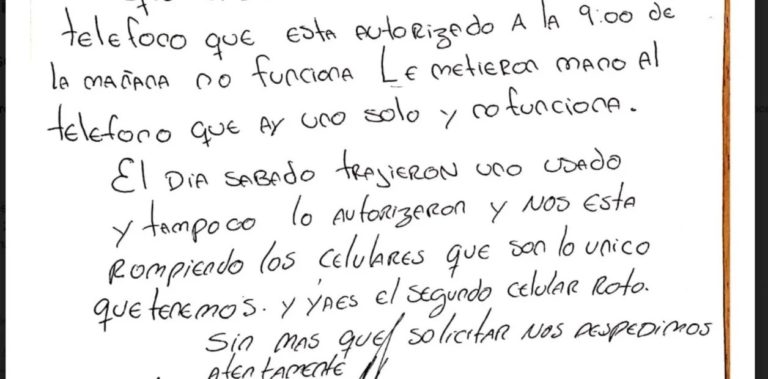 Insólito: autorizaron a los presos de una comisaría de Puerto Madryn a tener un celular en la celda y un familiar les llevó uno que era robado