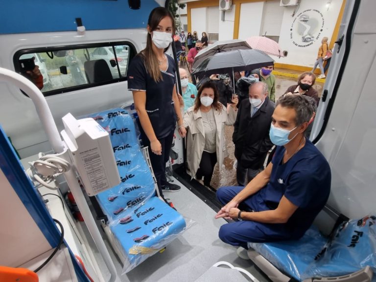 Entregaron la nueva unidad de traslado pediátrico neonatal en el Hospital de General Pico: “Va a ser un impacto para la salud de la comunidad” aseguró el ministro Kohan
