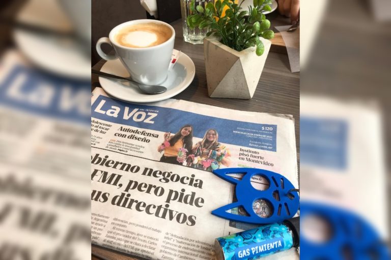 Dos pampeanas en la tapa del diario más importante de Cordoba por su emprendimiento contra la inseguridad