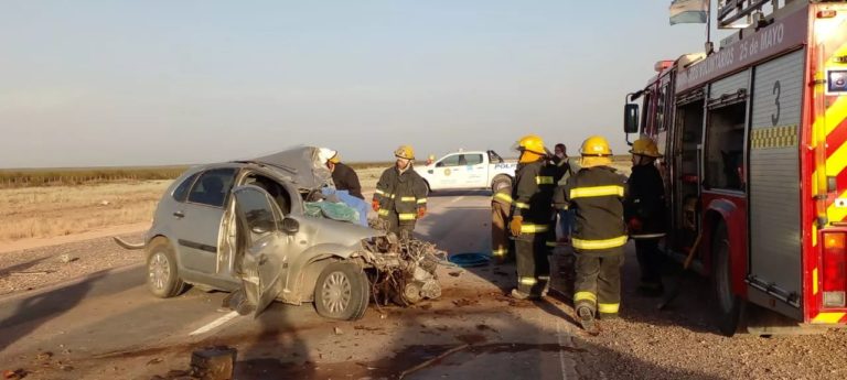 Accidente fatal en Ruta 20: Murieron los dos conductores tras choque frontal y otras cuatro personas fueron hospitalizadas