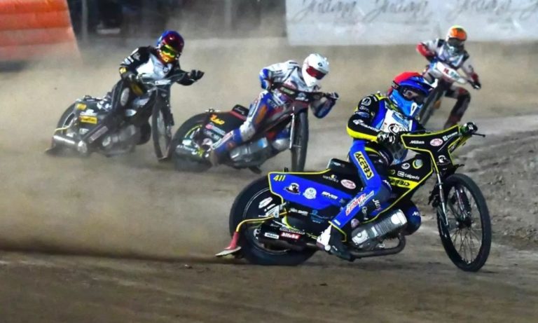 El pampeano Eber Ampugnani hizo podio en el torneo internacional de speedway de Carhué