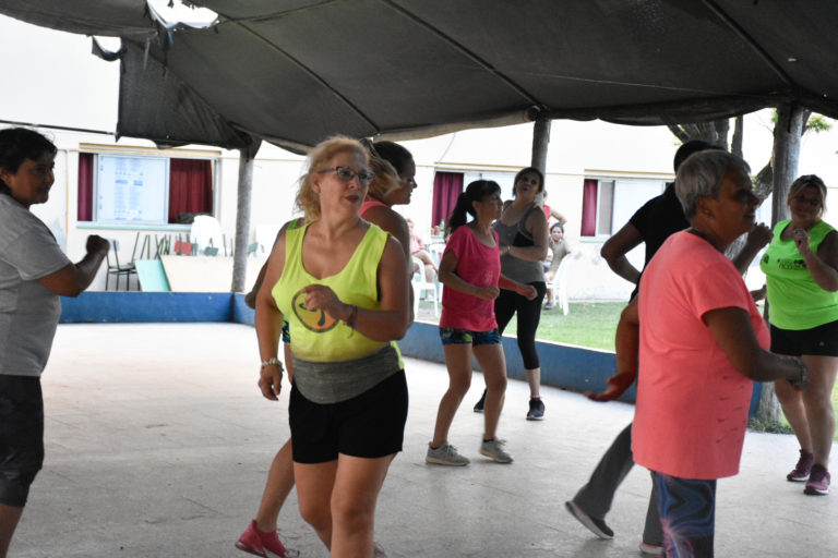 Comenzaron a dictar “Aquagym” y “Gimnasia en el Barrio” en el predio del SOEM