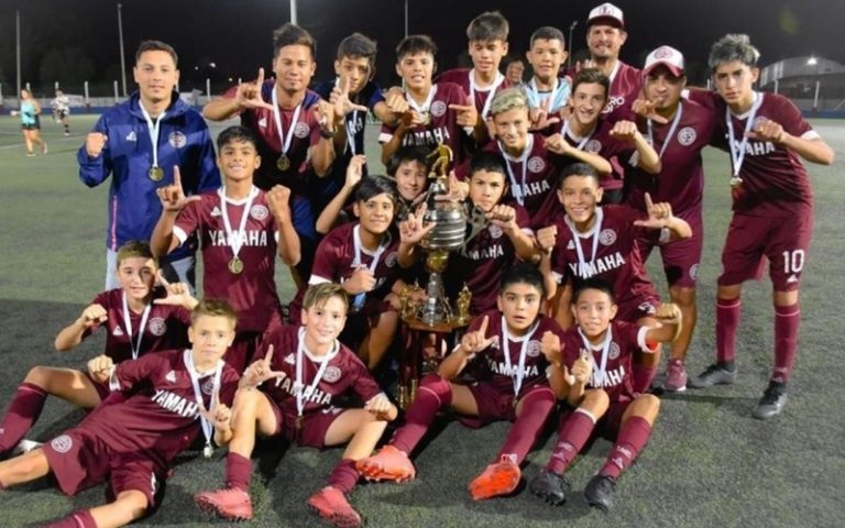 Divisiones Inferiores: Jugadores piquenses gritaron campeón con Lanús