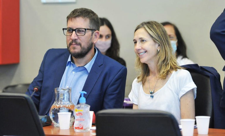 Los diputados Marín y Araujo presentaron un proyecto pidiendo restituir el Fondo Sojero