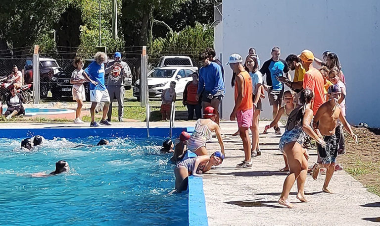 Niños de General Pico y Metileo disfrutaron de un hermoso triatlón infantil
