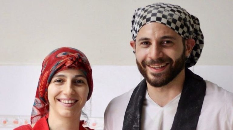 Escapó de la guerra de Siria, conoció a su amor en Santa Rosa y hoy viven de la gastronomía árabe
