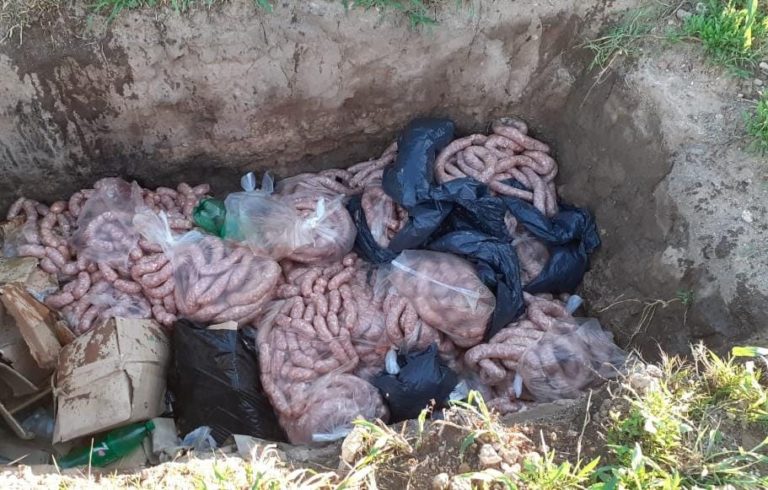 Decomisaron e incineraron 400 kilos de chorizo parrillero en el Puesto Caminero Chamaicó