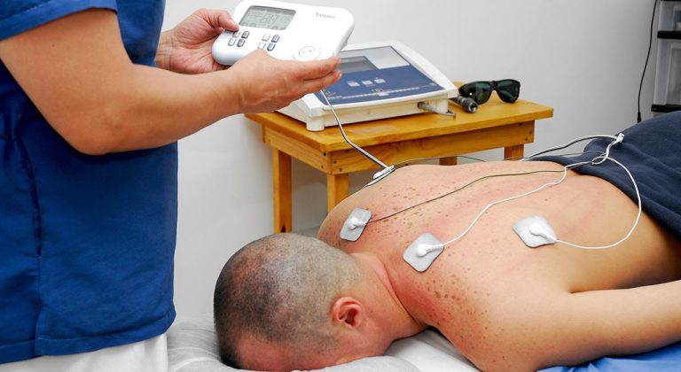 “Electroterapia”: Los riesgos de utilizar electrodos sin consultar con un profesional