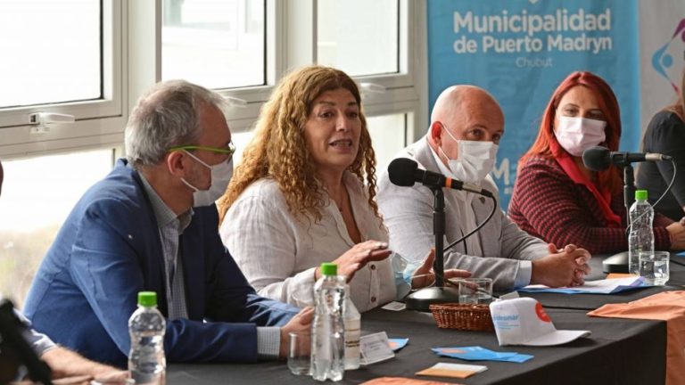 La titular del SEDRONAR aseguró que “la mitad de la sociedad hace memes y la otra mitad pide matar a los que consumen”