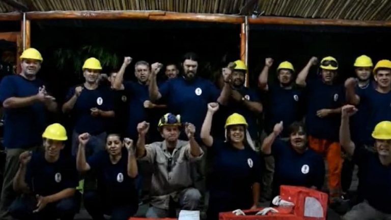 Emotivo agradecimiento de bomberos correntinos a Santiago Maratea por su millonaria colecta solidaria