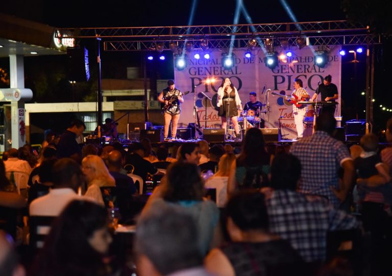 Llega la última fecha del ciclo “Verano en Pico” 2022: Feria de artesanías, food trucks y bandas en vivo