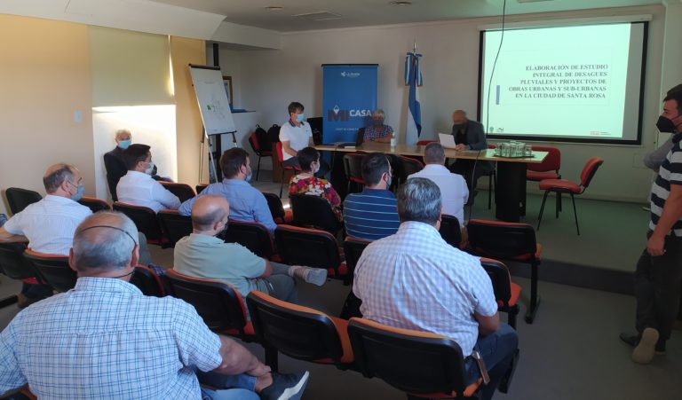 El IPAV avanza en un estudio para ejecutar desagües pluviales y obras en el sector sudeste de Santa Rosa