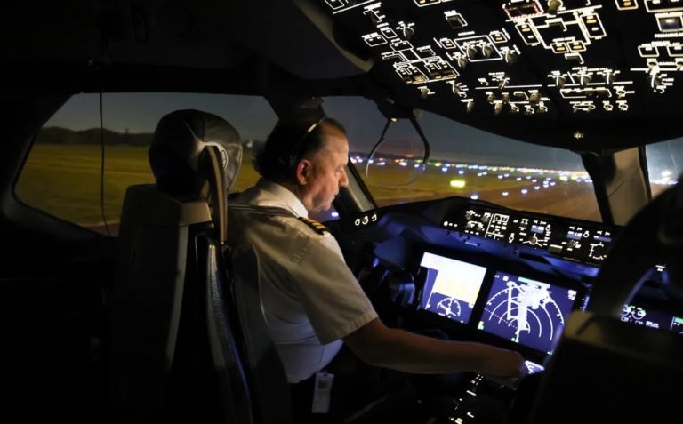 “Podría tener un yate”: El argentino que puso su Boeing privado para rescatar ucranianos
