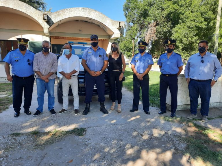 El Ministerio de Seguridad entregó una patrulla policial para Metileo