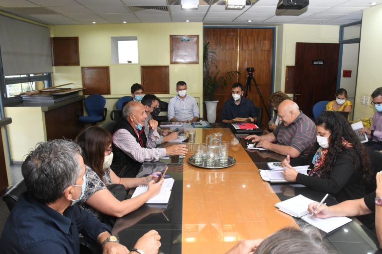Los gremios aceptaron la nueva propuesta del Gobierno pampeano: “Garantiza el salario docente por encima de la inflación” aseguran desde UTELPa