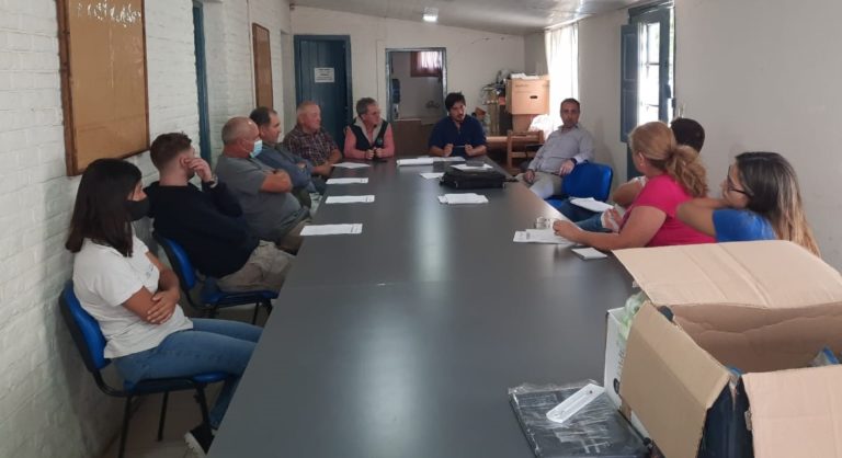 El Ministerio de la Producción se reunió con productores de Rancul por el Plan Ganadero Provincial