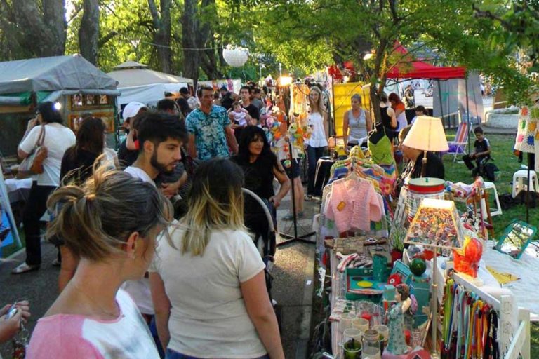 Este domingo se realizará la “Feria de la Mujer” en el playón del ferrocarril