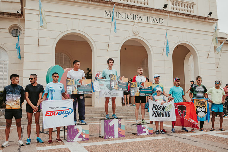 Más de 400 atletas disfrutaron de la primera Media Maratón de General Pico