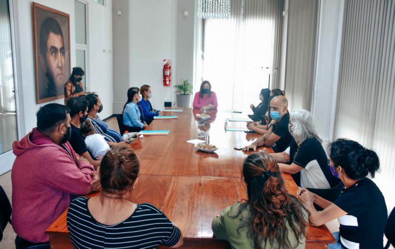 Entregaron créditos a seis emprendedoras de General Pico: “Es destacable el nivel de iniciativa que tienen”