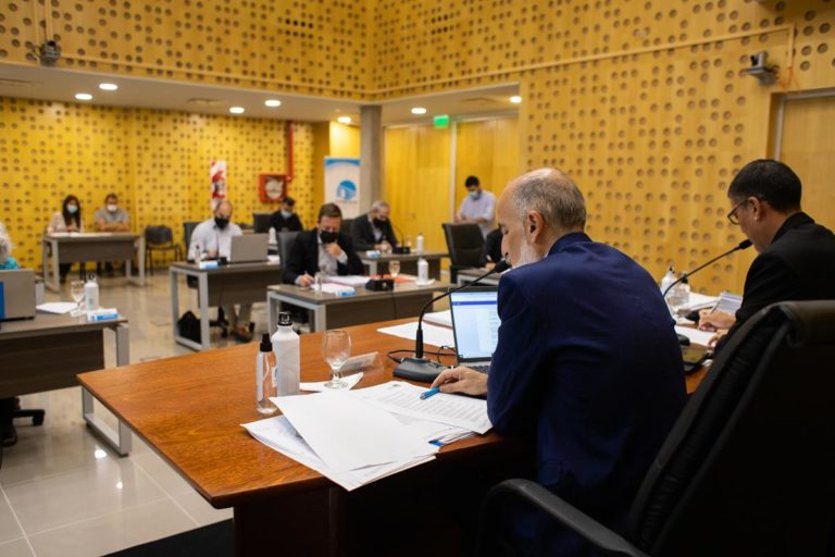 Evalúan “unificar y actualizar ordenanzas” de nocturnidad como la prohibición de venta de alcohol a menores y la aplicación de detectores de metales
