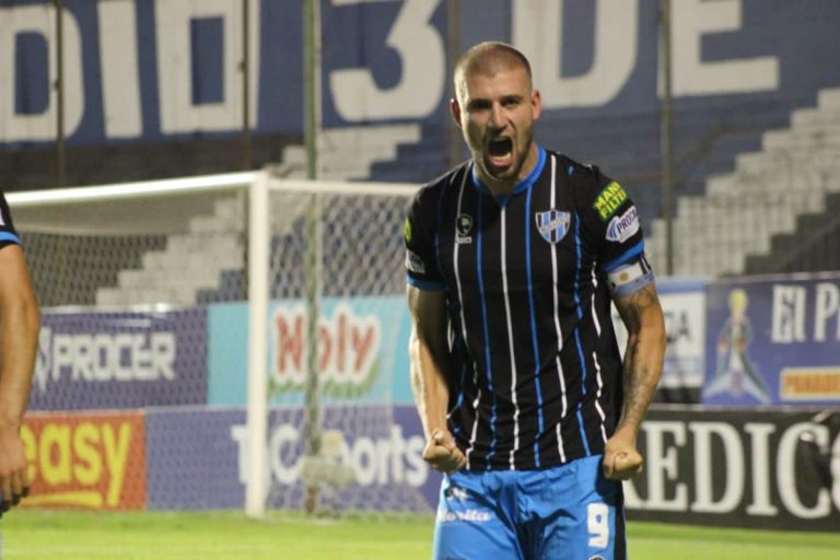 Servetto le dio el triunfo sobre la hora a Almagro y Susvielles aportó una asistencia de taco para Belgrano