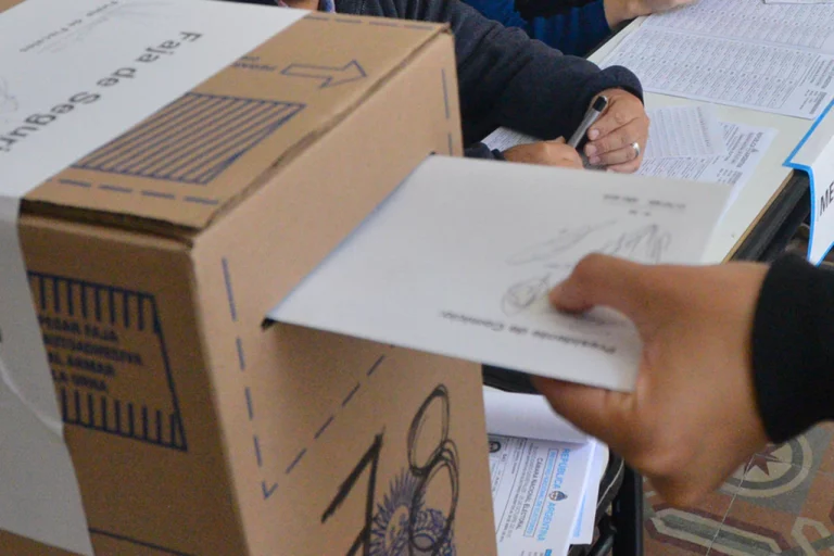 Pensando 2022: polarizados, unidos y buscando intendentes