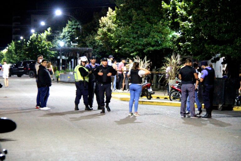 El joven apuñalado en un local bailable continúa internado y “evoluciona favorablemente”