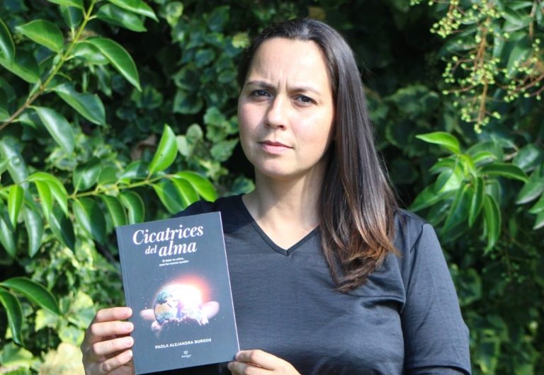 Paola Burgos presenta el libro “Cicatrices del Alma” en el Centro Cultural El Alero