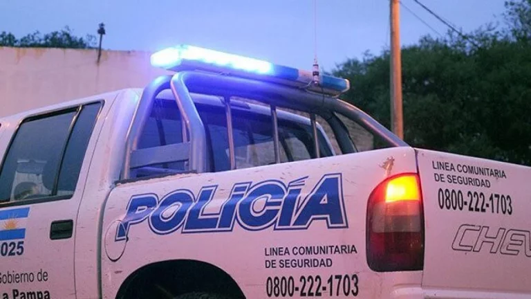 Maniataron a un matrimonio en un campo de Mauricio Mayer y les robaron una suma millonaria entre pesos, dólares y joyas