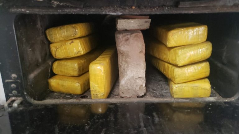 Durante operativo antidrogas, la Policía secuestró casi 8 kilos de marihuana en Santa Rosa