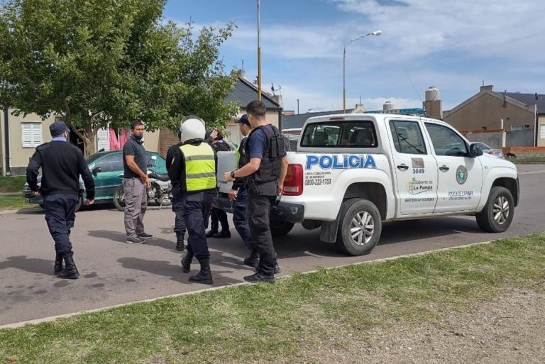 PELEA VECINAL EN BARRIO FEDERAL: La Policía demoró a un hombre que efectuó un disparo con arma de fuego