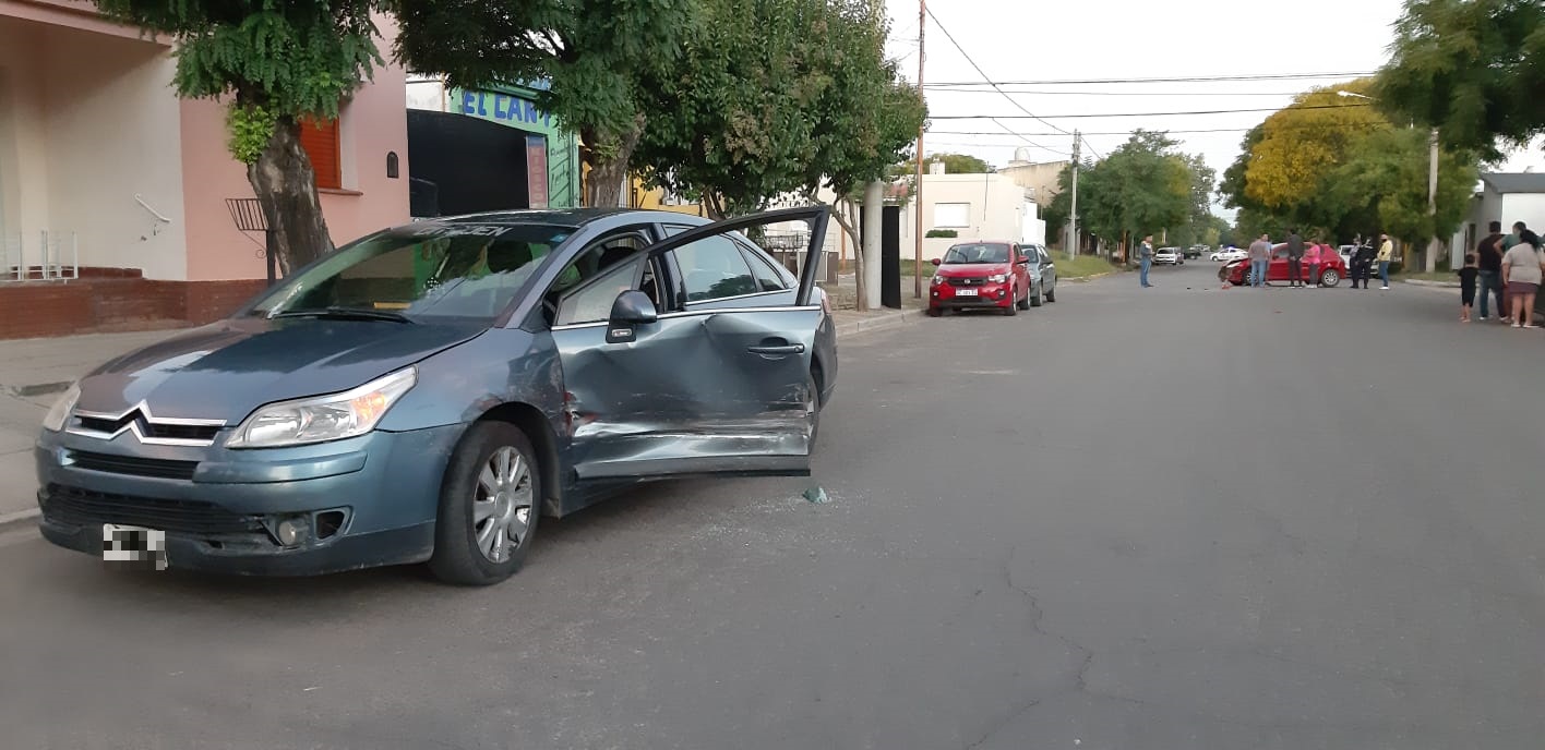 Fuerte choque en calle 29 y 14: No hubo lesionados 3 WhatsApp Image 2022 03 26 at 7.32.16 PM 1