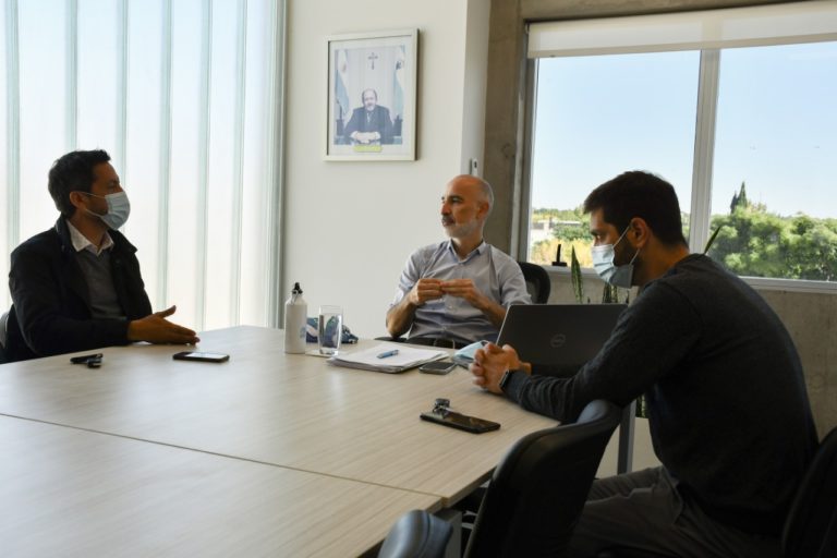 Dirigentes del club Ferro Carril Oste se reunieron con Daniel López