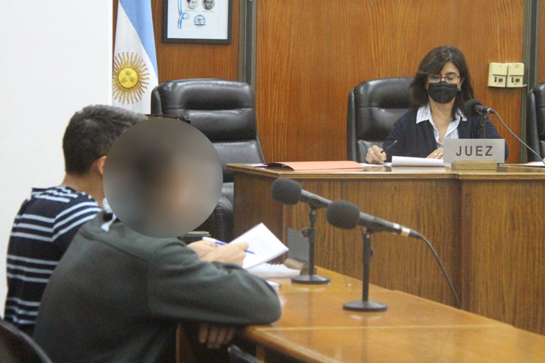 El joven de 18 años imputado por el crimen del menor de 17 en General Pico reconoció el hecho, pero aseguró que actuó en “legítima defensa”