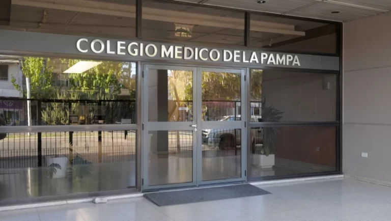 “Estamos tratando de negociar con las 300 obras sociales de la provincia para que absorban el incremento que acordamos los médicos”, declaró el secretario del Colegio Médico, Omar Berges 