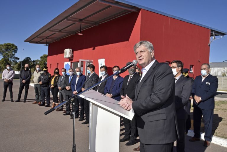 Ziliotto inauguró la Terminal de Ómnibus de Metileo, anunció un nuevo edificio municipal y 10 viviendas más