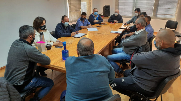 Fernanda Alonso junto a funcionarios del Ministerio de Seguridad recibieron al sindicato de taxis en General Pico