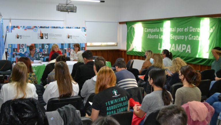 Educación participó en las mesas de diálogo sobre las leyes de IVE y ESI