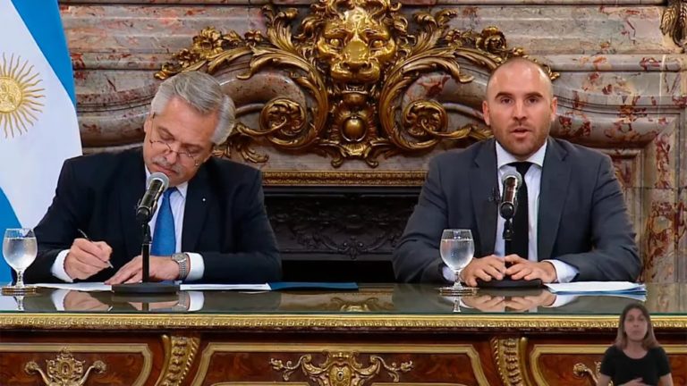 Junto a Alberto Fernández, Martín Guzmán anunció un bono similar al IFE: Se pagarán $18.000 en dos cuotas