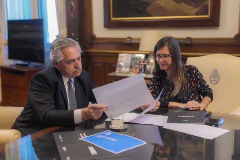 El Gobierno anunció un bono de $ 6 mil pesos a jubilados: Se pagará desde el 18 de abril