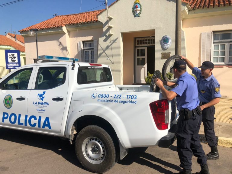 La Policía recuperó un carro que le habían robado a un albañil en Trenel y detuvo a un joven de 18 años que sería ex empleado del damnificado