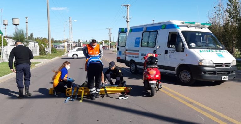 Choque entre moto y bicicleta: Un menor sufrió escoriaciones y el motociclista fue hospitalizado con lesiones leves