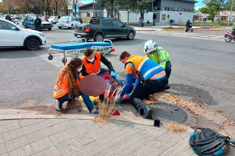 General Pico: un hombre gravemente herido tras un choque donde un auto se dio a la fuga