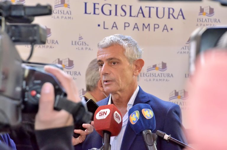 El vicegobernador habló de la reaparición de Verna: “Puede ser un pilar fundamental en la unidad de todos los peronistas”