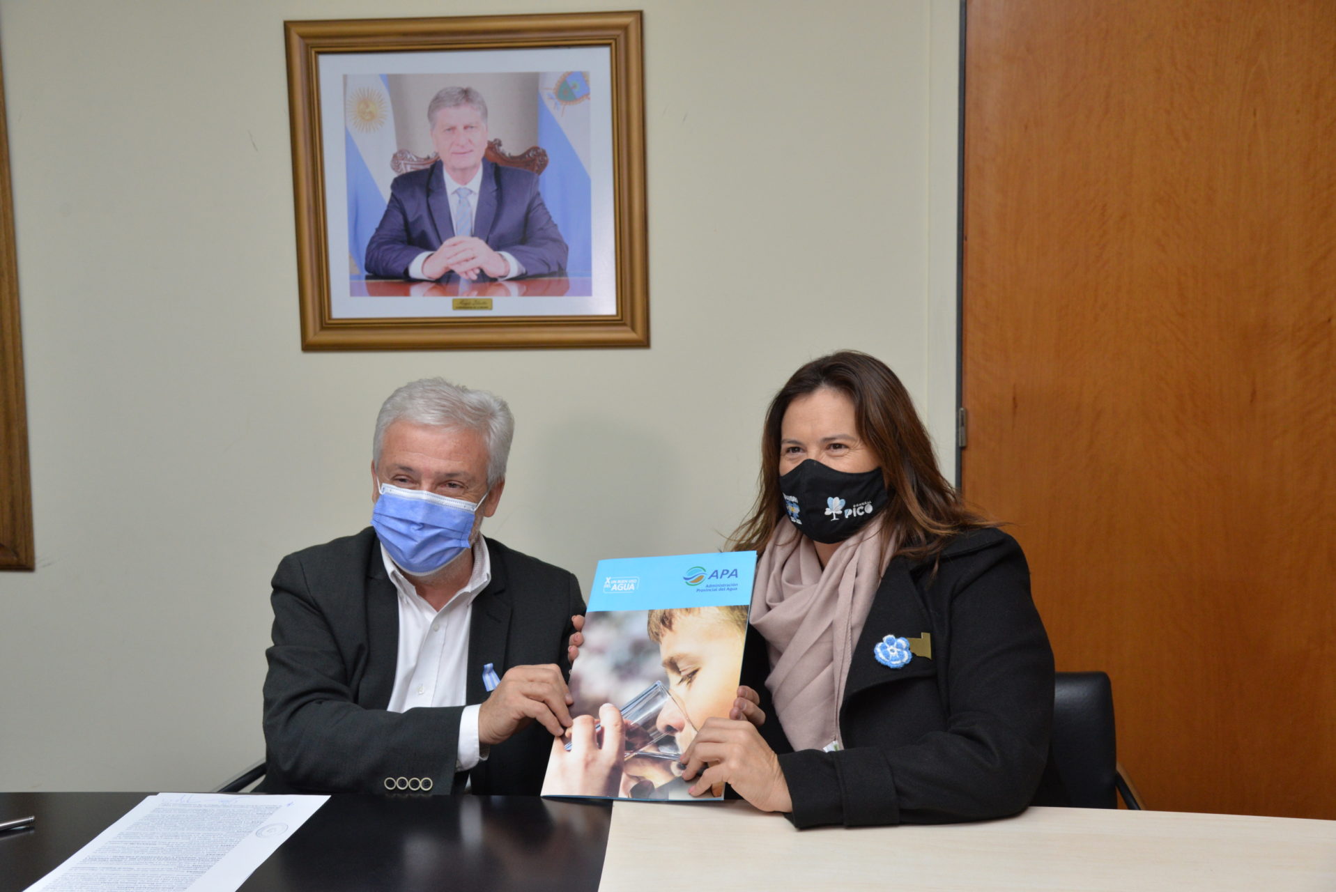Firmaron un convenio para la limpieza y mantenimiento de canales de desagüe en General Pico por casi 4 millones de pesos