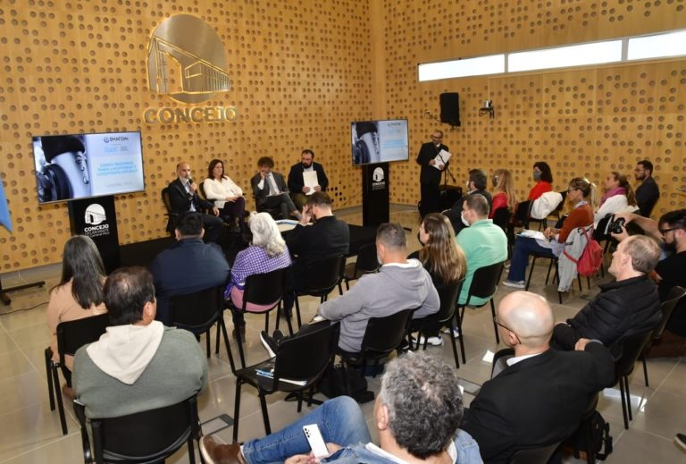 Empezó el curso de locución en General Pico: “Deseamos que la capacitación sea productiva”