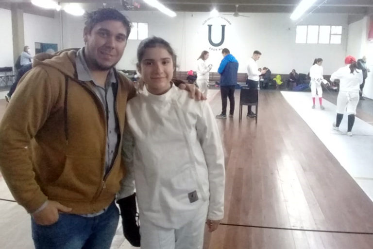La pampeana Morena Aguirre de 13 años se destacó en Esgrima durante el fin de semana en Rosario