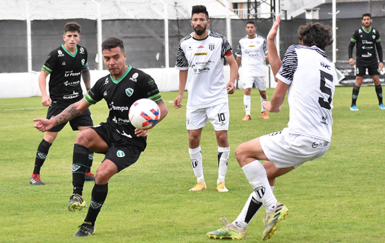 Ferro empató con Liniers en Bahía Blanca y volvió a sumar de visitante